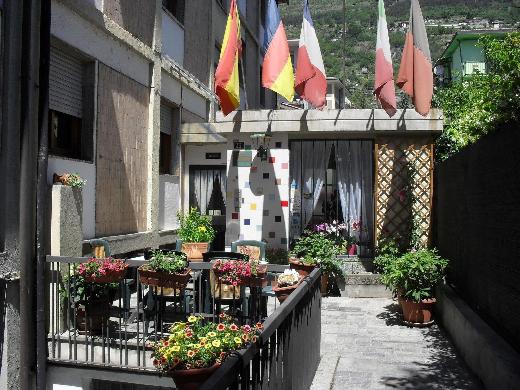 Al Caminetto Hotel Aosta Exterior photo